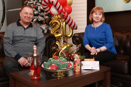 Миллиард рублей в новогоднем тираже «Русского лото» выиграла семья логопеда и токаря