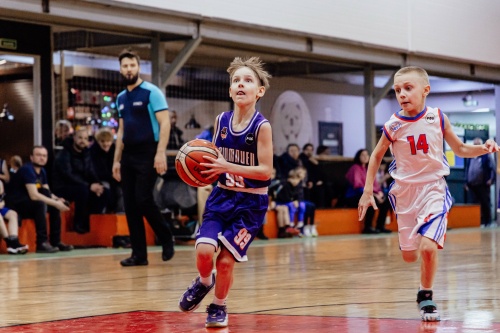 Юные пермские баскетболисты сыграли в Санкт-Петербурге
