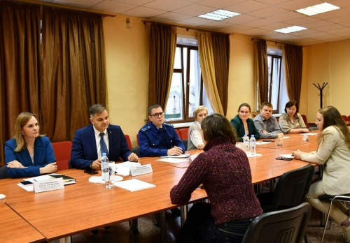 Главный федеральный инспектор региона взял обращения жителей Александровского муниципального округа под личный контроль