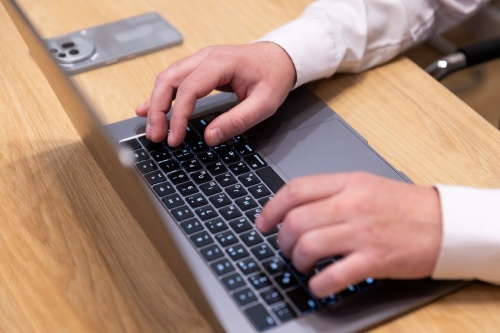 Премии, налоги и смена пароля:  на какие письма мошенников попадаются пермяки